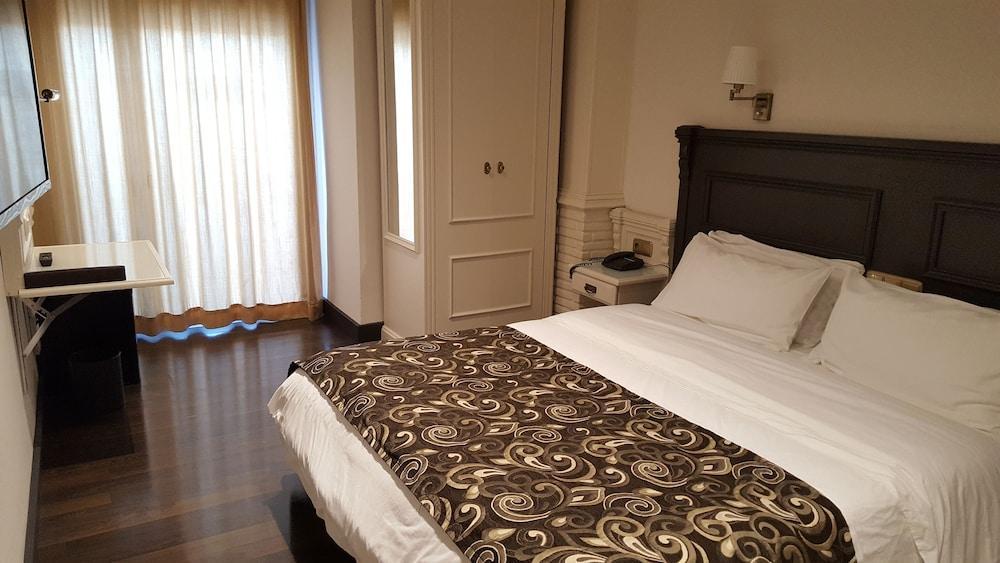 Avent Verahotel Екстер'єр фото