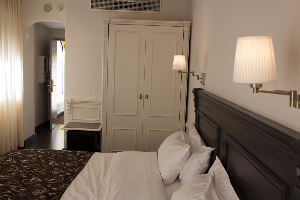 Avent Verahotel Екстер'єр фото