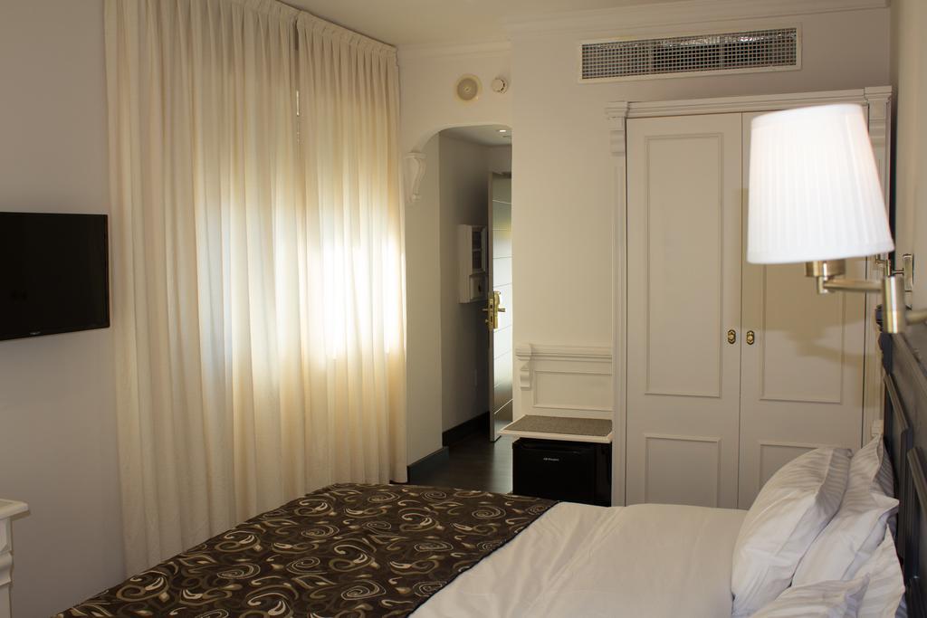 Avent Verahotel Екстер'єр фото