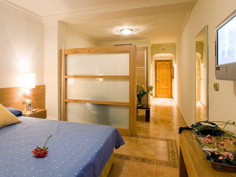 Avent Verahotel Екстер'єр фото